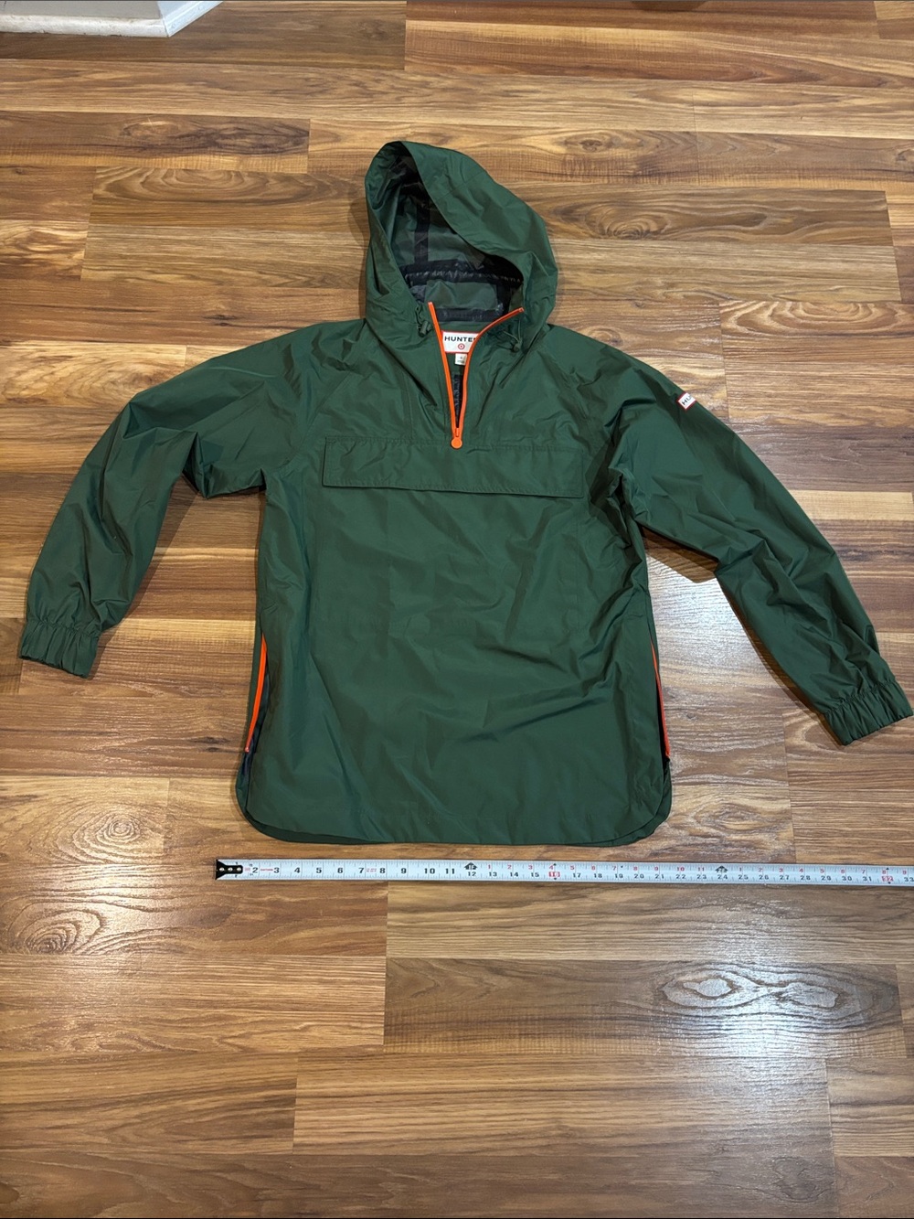 NWOT Hunter Brand Dark Green Hooded Windbreaker with Orange Trim Sz Small